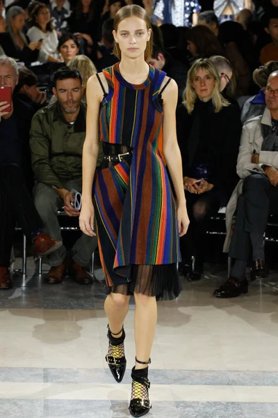 Look 22